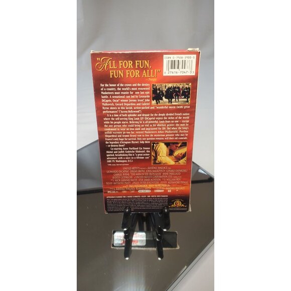 The Man In The Iron Mask VHS Video Tape Leonardo Dicarpio - Picture 2 of 2